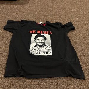 Black 'Se Busca' Graphic Men's Tee Cool L